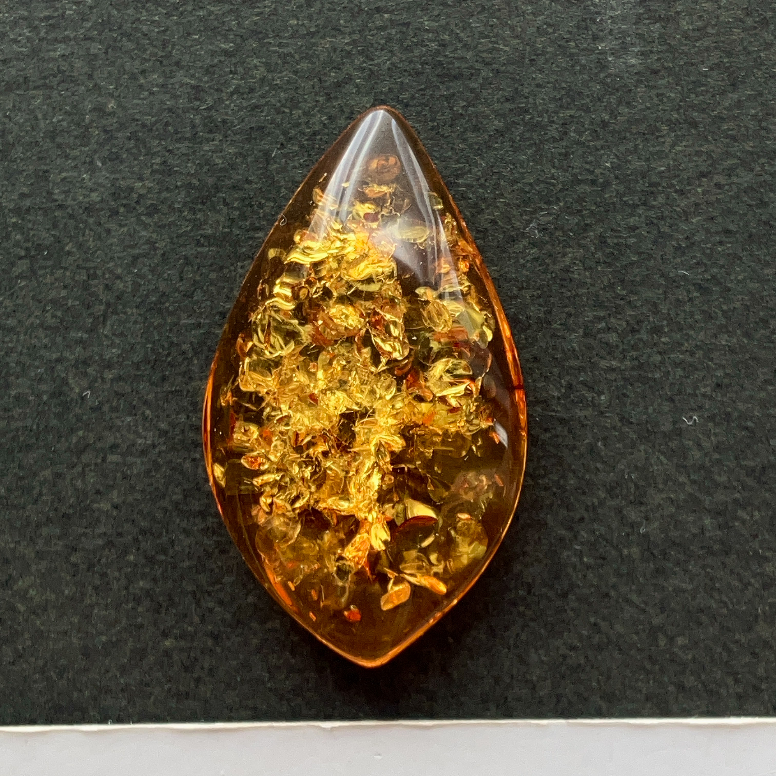 バルティックアンバー[237] 27x16mm 7Cts