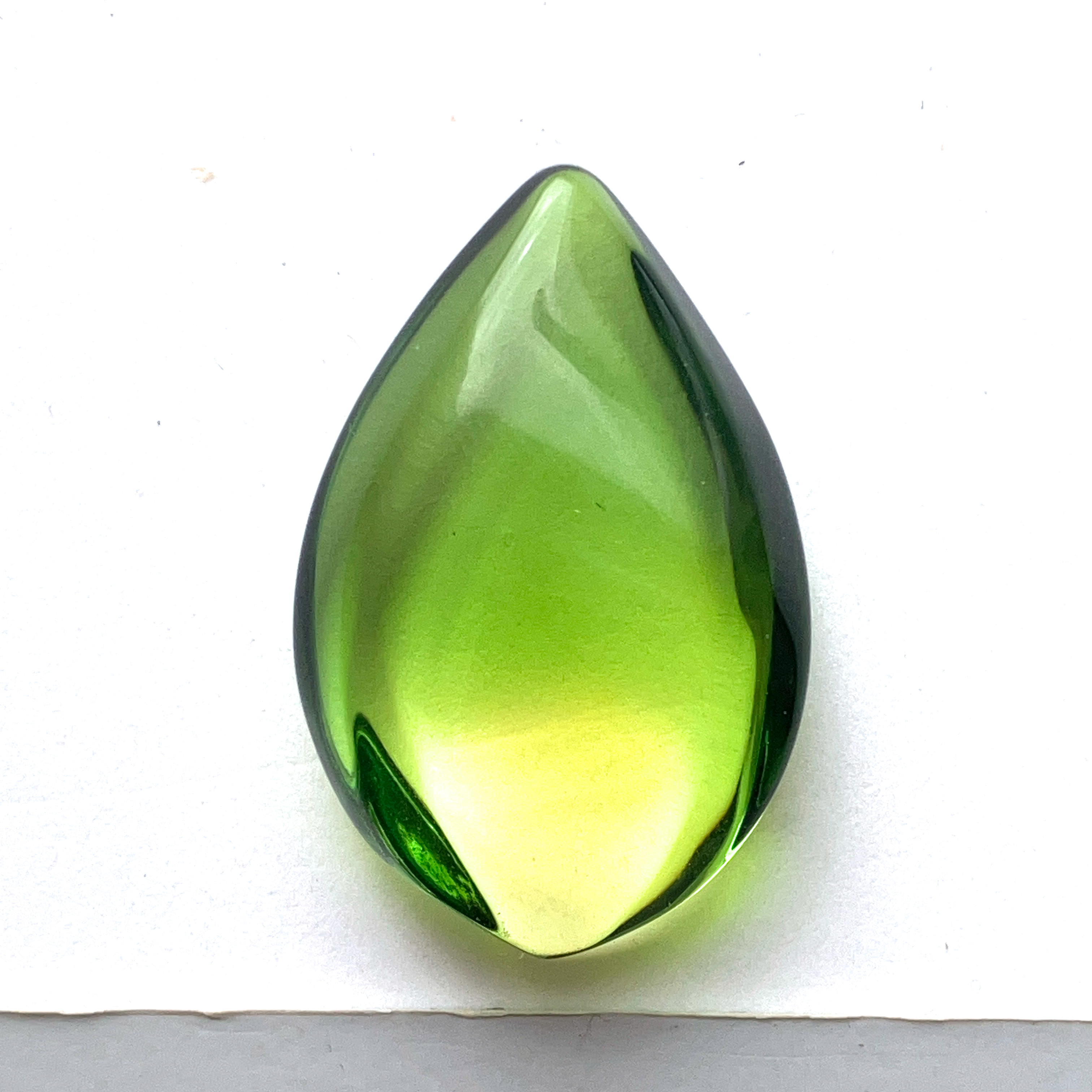 グリーンバルティックアンバー[246] 31x20mm 13Cts