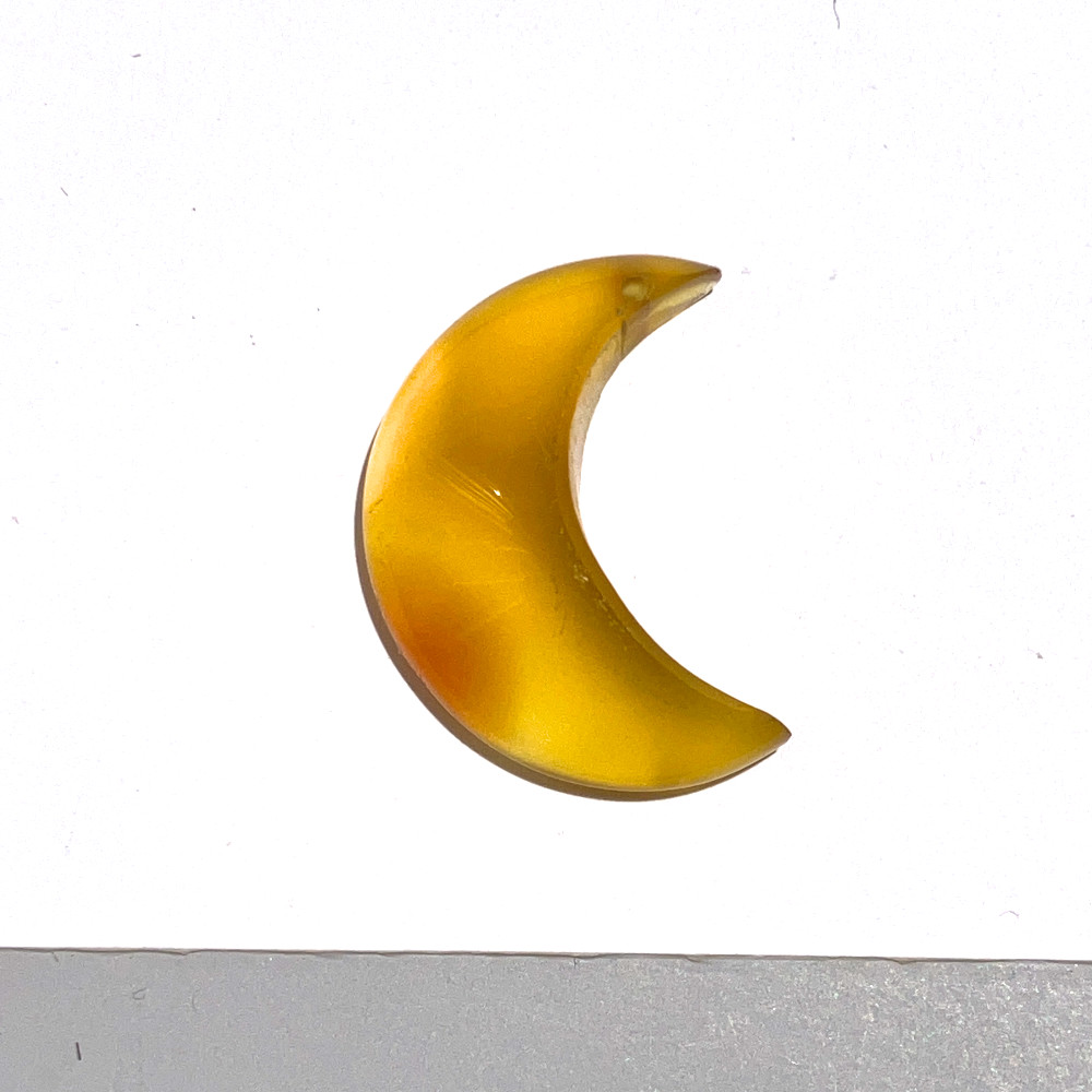 月形イエローカルセドニー[73] 27x10mm 19Cts