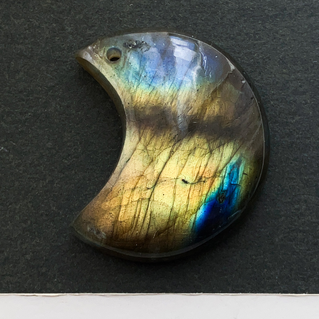 穴あき月形ラブラドライト[764] 28x17mm 35Cts