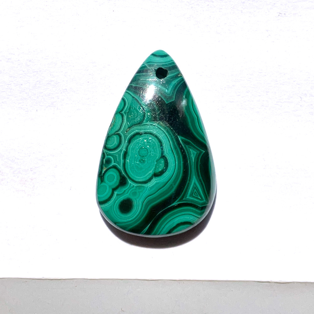 穴あきマラカイト[136] 28x17mm 27Cts 天然石ルース