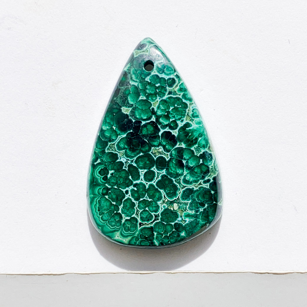 マラカイト穴あき[26162] 30x19mm 26Cts