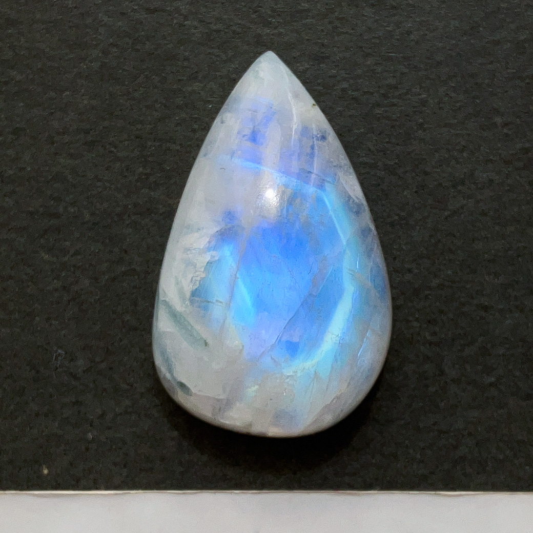 レインボームーンストーン[216] 27x17mm 26Cts