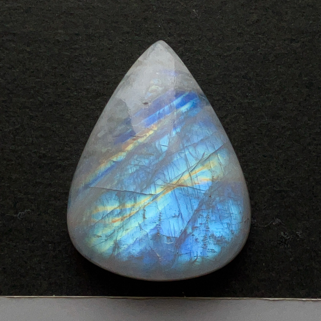 レインボームーンストーン[219] 29x22mm 39Cts