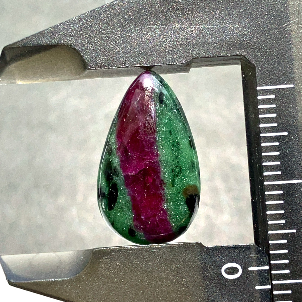 ルビーインゾイサイト[11] 19x11mm 8Cts